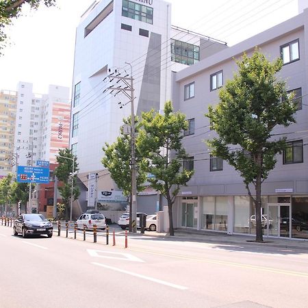 Wood House Hotel Busan Exterior photo